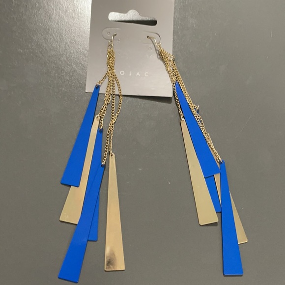 🔲popular shinny metal dangle 🔲 - Picture 2 of 2